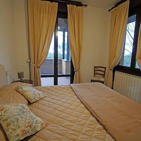 Tenuta De Paoli Vila *