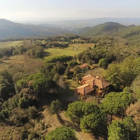 Tenuta De Paoli Vila *