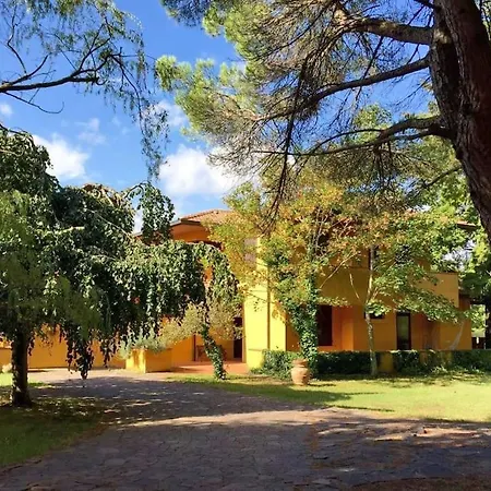 Tenuta De Paoli Vila *